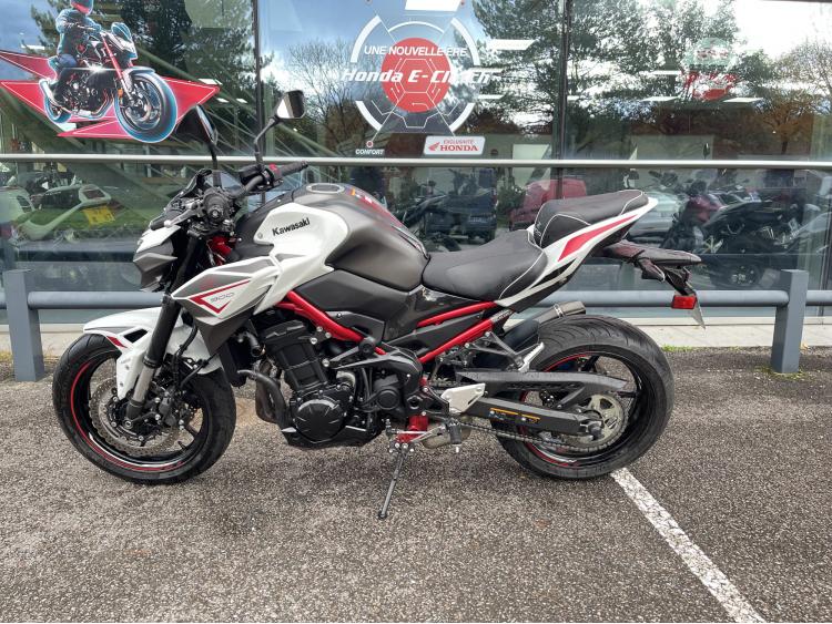 KAWASAKI Z 900