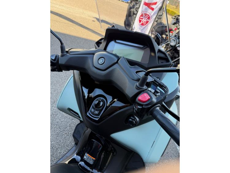 YAMAHA TRICITY 300