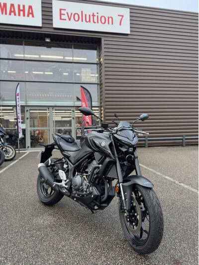 YAMAHA MT-03