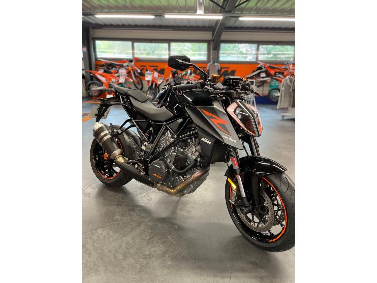 KTM 1290 SUPER DUKE R