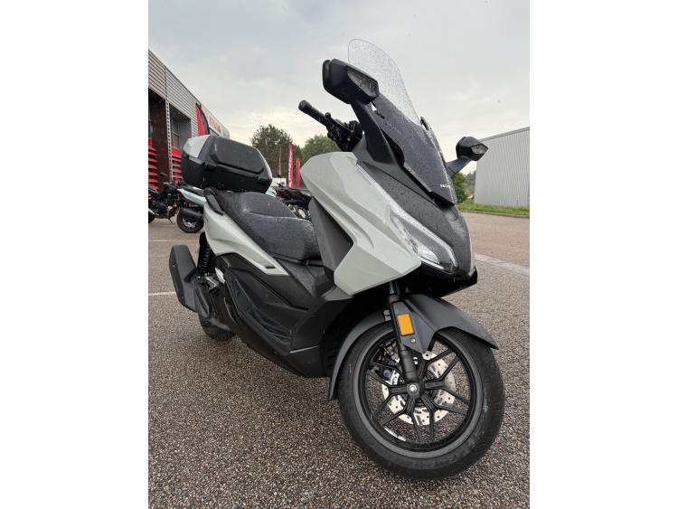 HONDA FORZA 125 TOP BOX