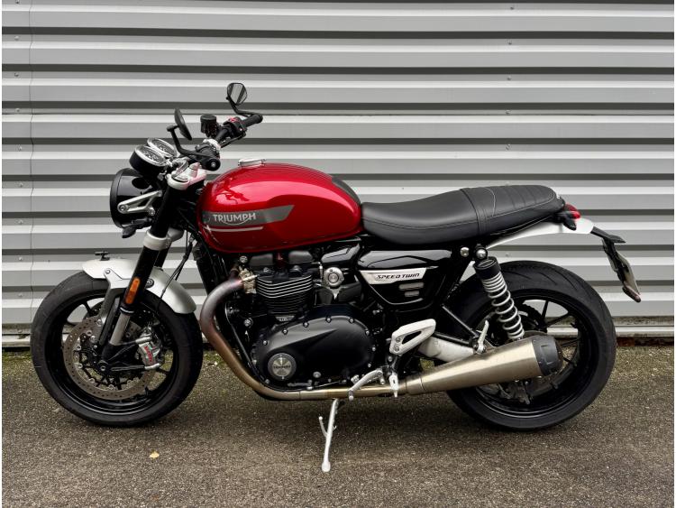 TRIUMPH SPEED TWIN 1200
