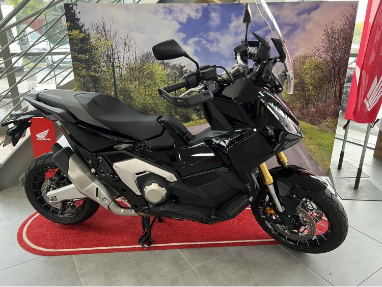 HONDA X-ADV 750