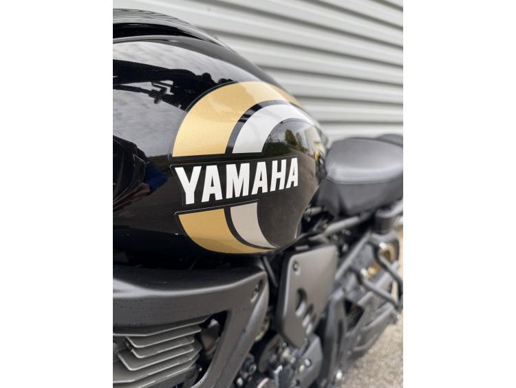 YAMAHA XSR 700