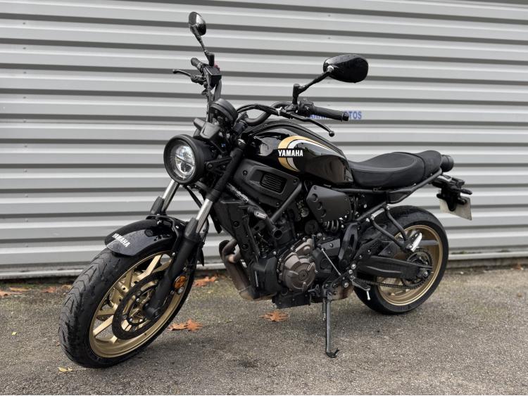 YAMAHA XSR 700