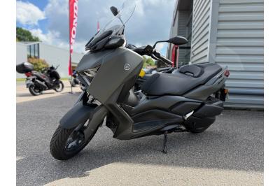 YAMAHA XMAX 300