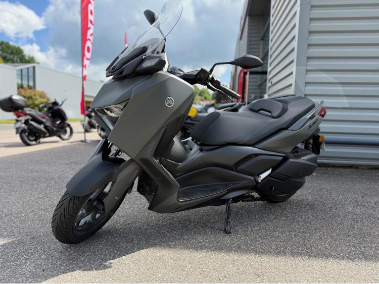 YAMAHA XMAX 300 2025