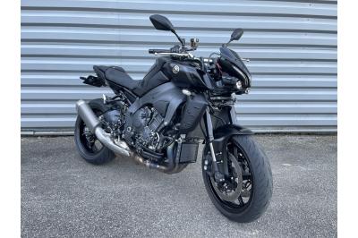 YAMAHA MT-10