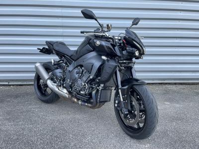 YAMAHA MT-10