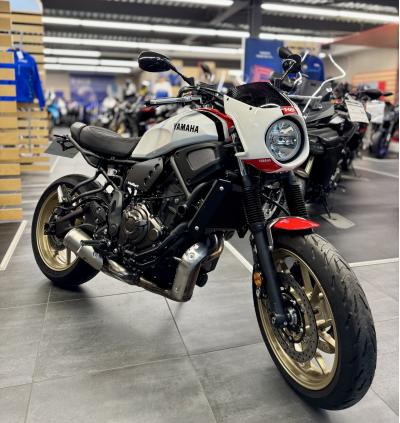 YAMAHA XSR 700