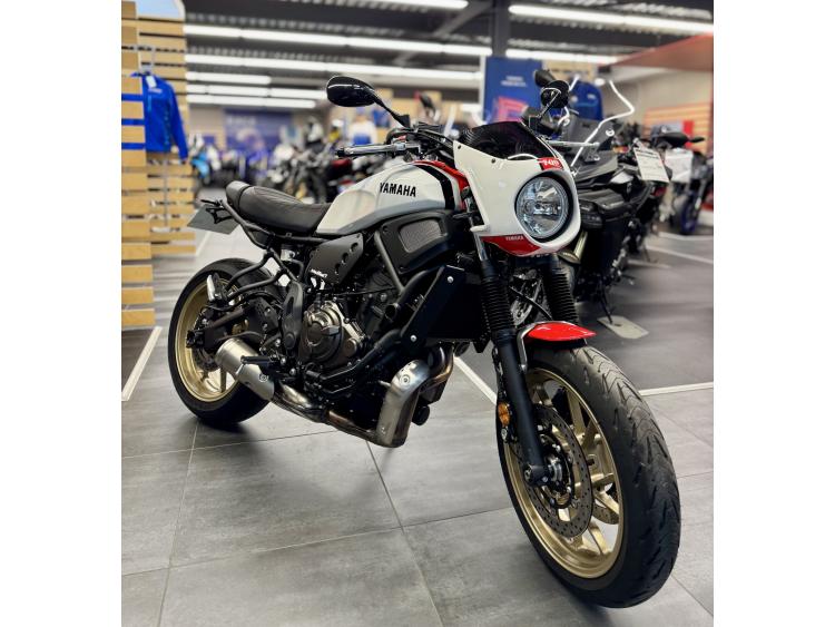 YAMAHA XSR 700 EXCELLENT ETAT 