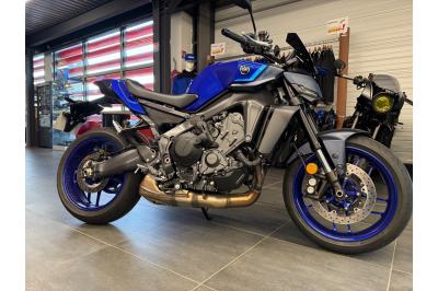 YAMAHA MT-09