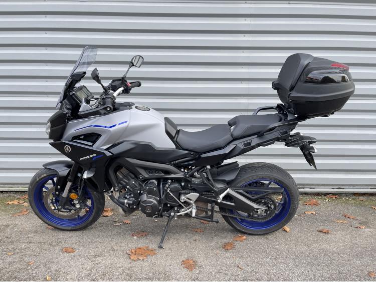 YAMAHA TRACER 9