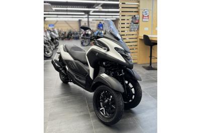YAMAHA TRICITY 300