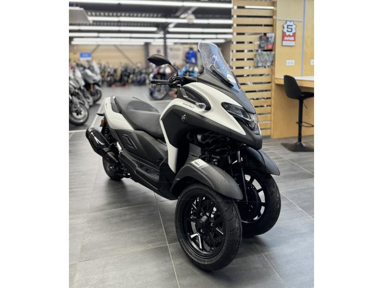 YAMAHA TRICITY 300 NEUF 