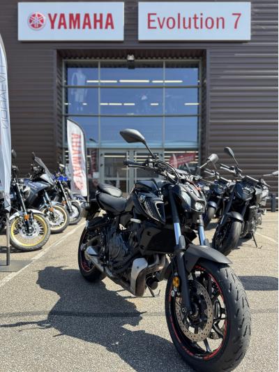 YAMAHA MT-07