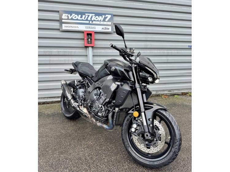 YAMAHA MT-10