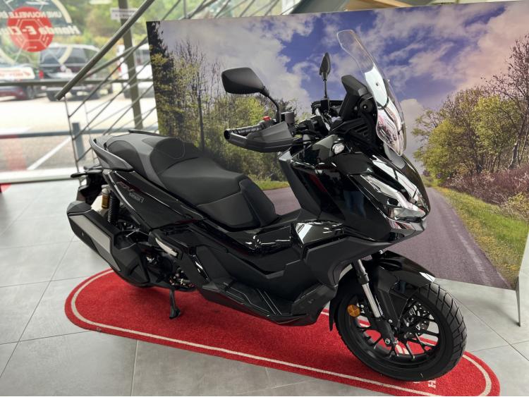 HONDA ADV 350