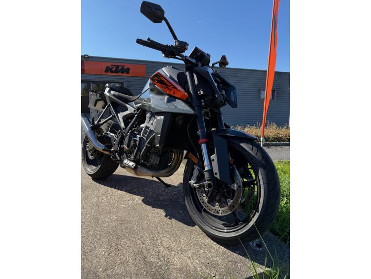 KTM 990  DUKE 2025