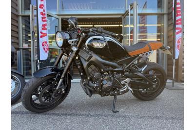 YAMAHA XSR 900
