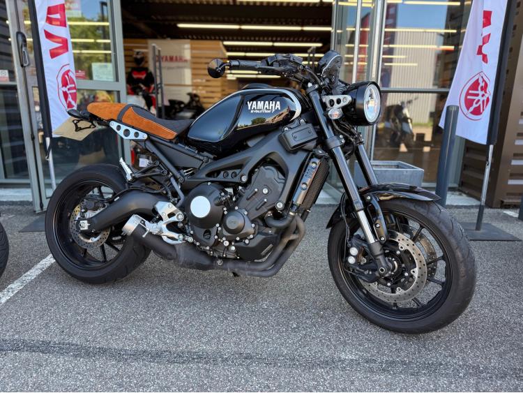 YAMAHA XSR 900