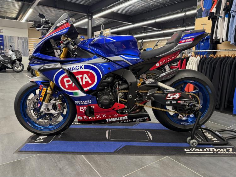 YAMAHA R1 TOPRAK REPLICA NEUVE  RACE