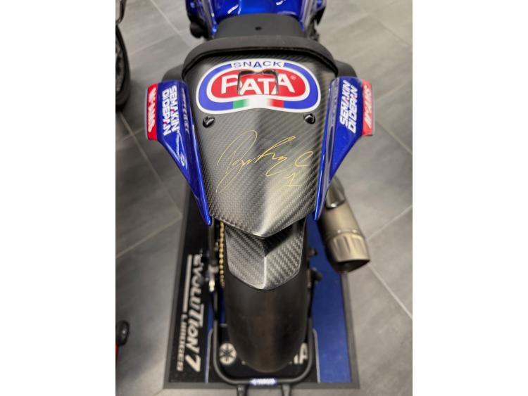YAMAHA R1 TOPRAK REPLICA NEUVE  RACE