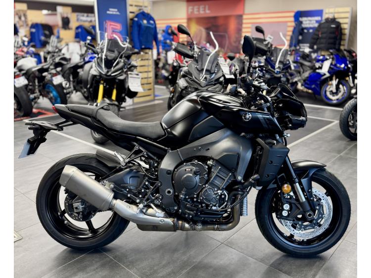 YAMAHA MT10 2025