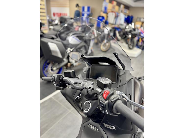 YAMAHA T-MAX 560 TECH MAX