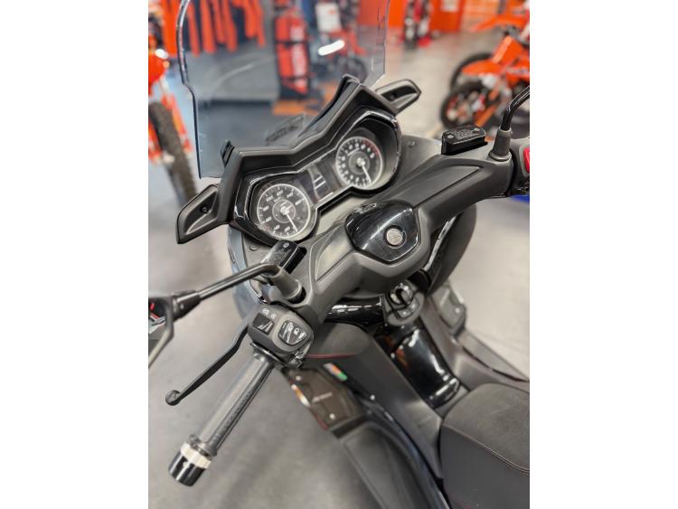 YAMAHA XMAX 125 TECH MAX