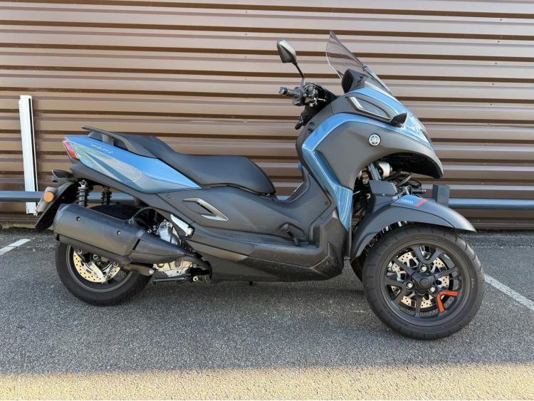 YAMAHA TRICITY 300